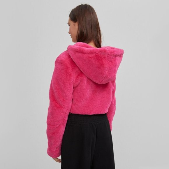 *SOLD* NWOT Bershka fuchsia pink faux fur hooded cropped teddy jacket, S - Picture 2 of 13